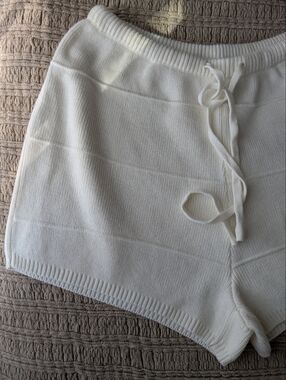 Sabo Skirt Cream Knit Shorts